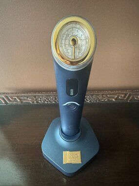 Eneo Totale Blue Skincare device